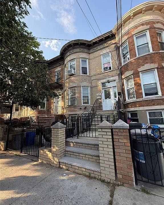 1st image of 1675 83rd St