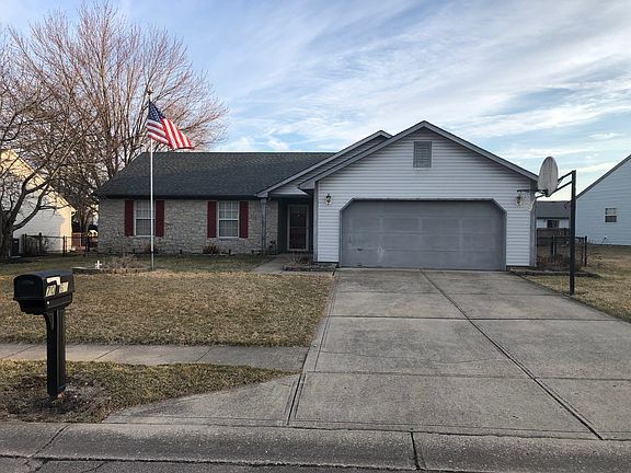 3rd image of 7068 Carrie Dr