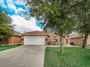 586 Lincoln Ave, Lavon, TX 75166