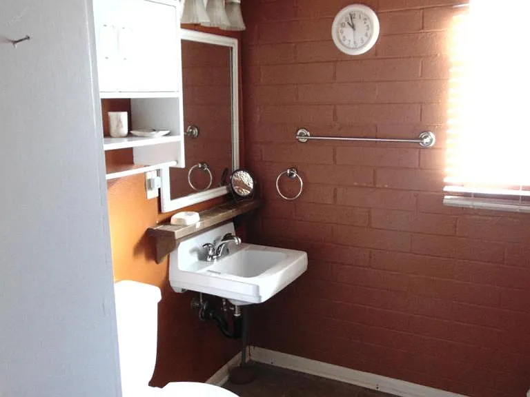 445 S Paseo Sarta #B — Photo 12
