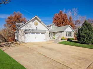 1751 San Martin Dr, Fenton, MO 63026