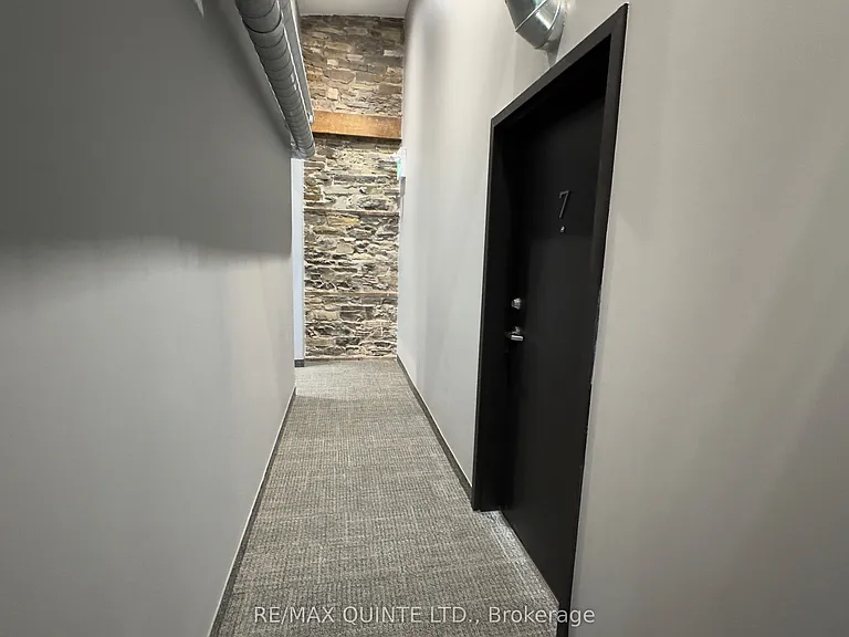 330 Victoria St N #7 — Photo 15