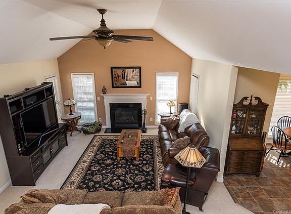 4th image of 113 Sasserbrook Ln