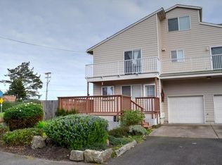 911 SW 12th St, Newport, OR 97365