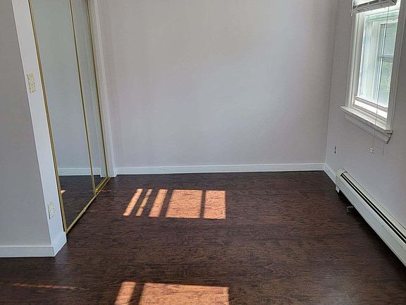 5th image of 253 Brighton St Floor 2