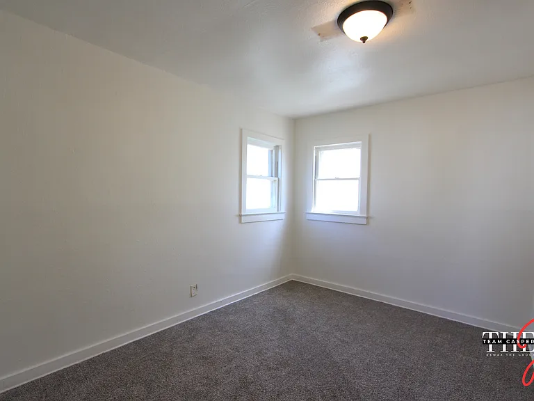 1011 E B St #1 — Photo 5