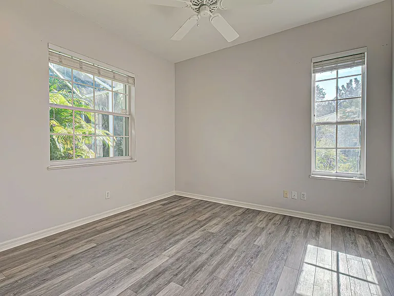 910 Bramley Ct #6 — Photo 31