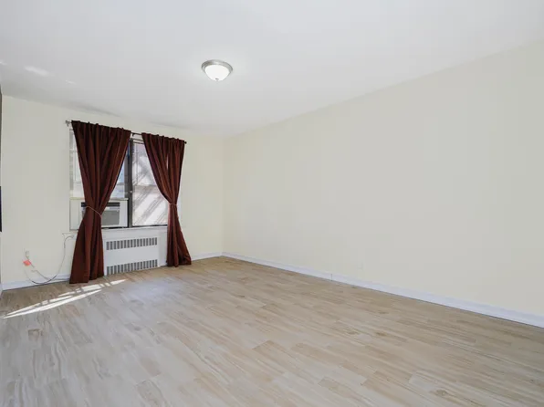 2645 Homecrest Avenue image 10 of 24