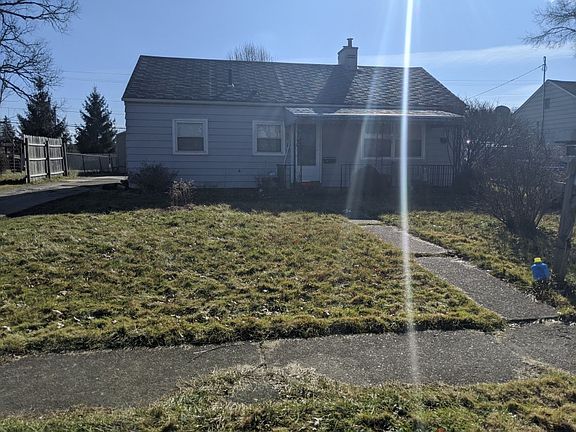 4th image of 2260 E 41st St