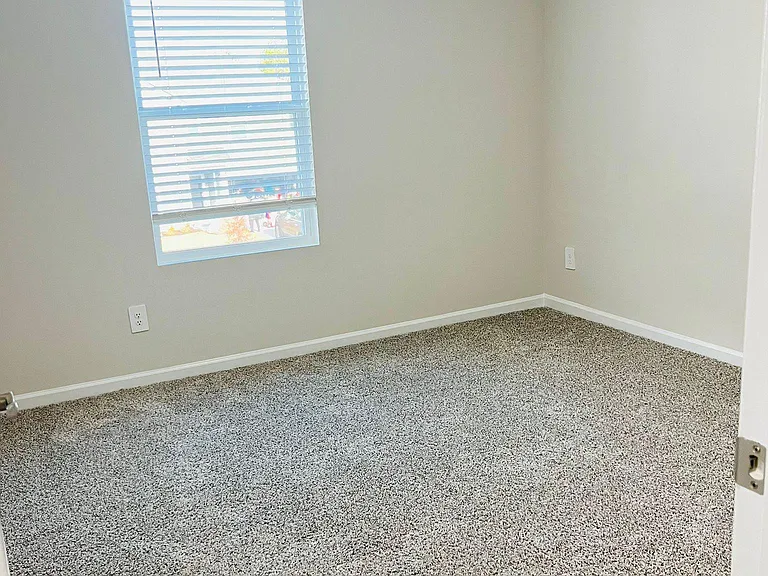 745 Riguard Way — Photo 29