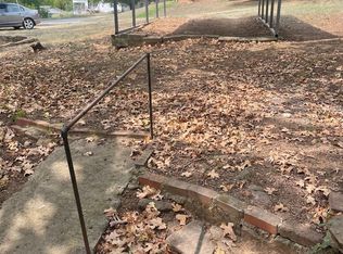 907 N 20th St, Van Buren, AR 72956