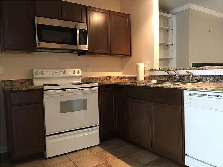 342 Bubble Creek Ct #1 — Photo 2