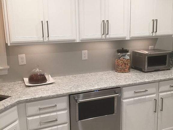 3rd image of 4912 Briarwood Ln