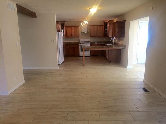4th image of 3121 La Mancha Dr NW