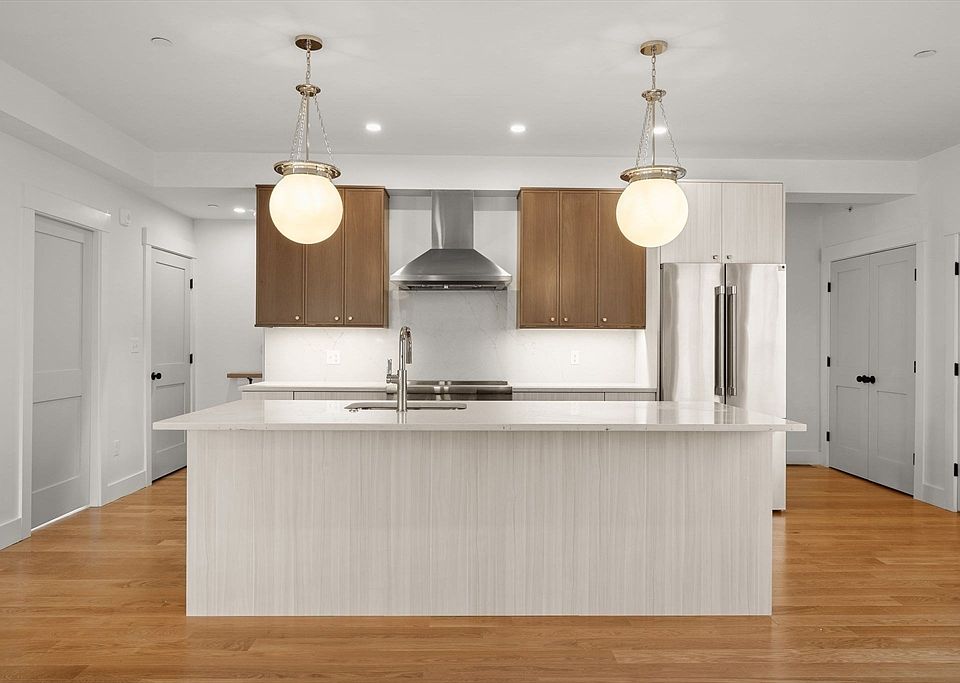 1st image of 6 Dellmore Rd #3