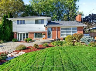 8 Agar Dr, Saint Catharines, ON L2M3K3