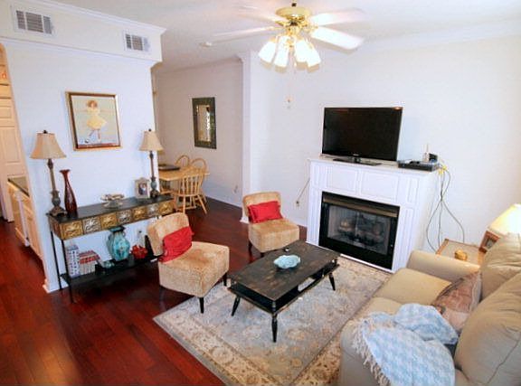2nd image of 1756 Jefferson Ave APT 120