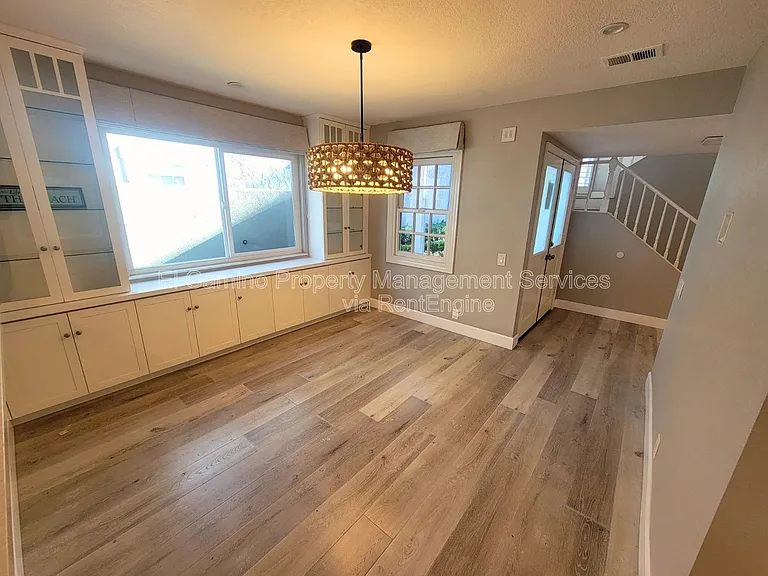 1728 Lake St — Photo 9