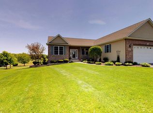 3540 Twin Oaks Dr, Wonder Lake, IL 60097