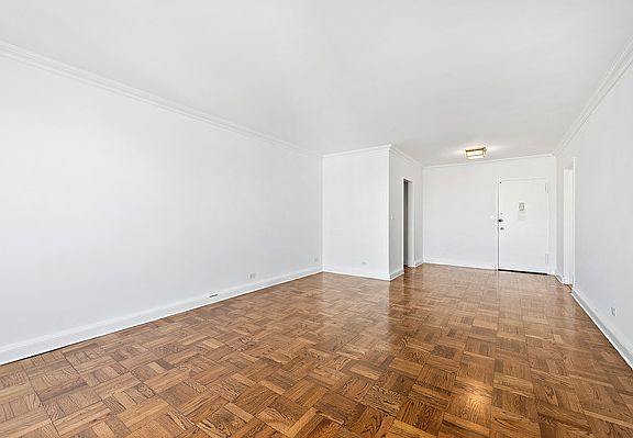 4th image of 215 E 68th St APT 27J
