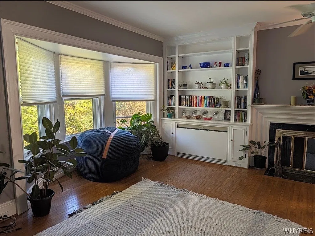 2 bed, 2.0 bath, 2439 sqft, $2,500 — Photo 1