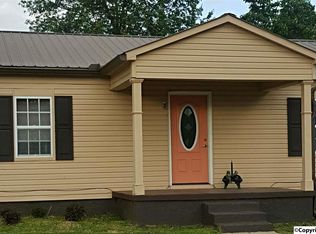 502 Broad St, Stevenson, AL 35772