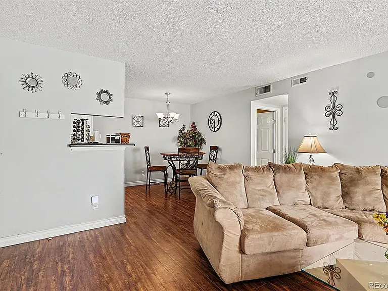 8335 Fairmount Dr — Photo 7