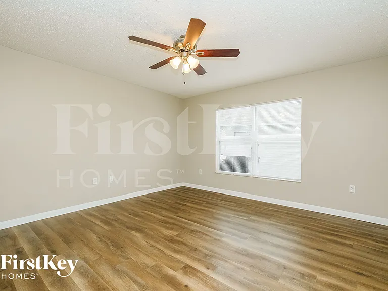 6430 Gondola Dr — Photo 7