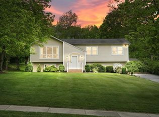 4 Amy Rd, Washingtonville, NY 10992