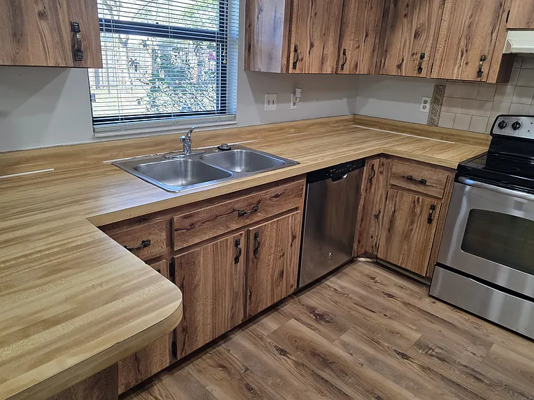 1215 Mellisa Dr — Photo 10