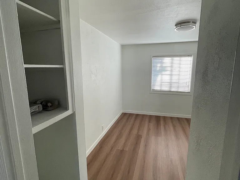 9102 Margaret St — Photo 9