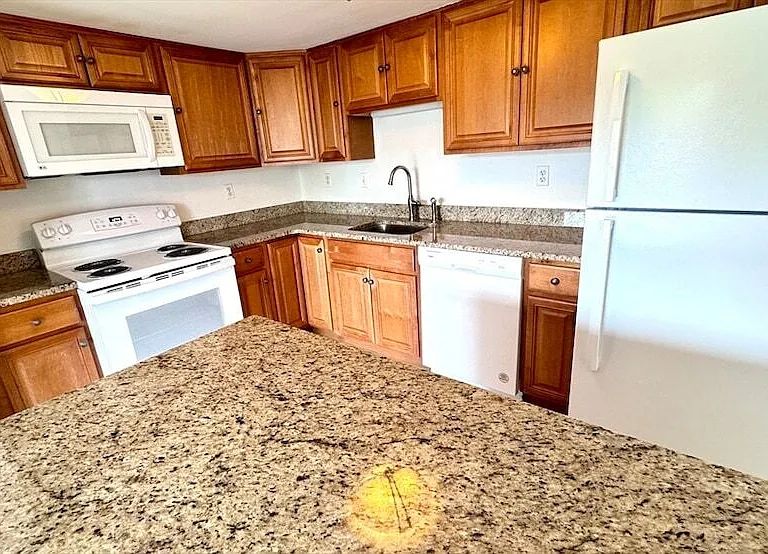 83 Brainerd Rd #404B — Photo 1