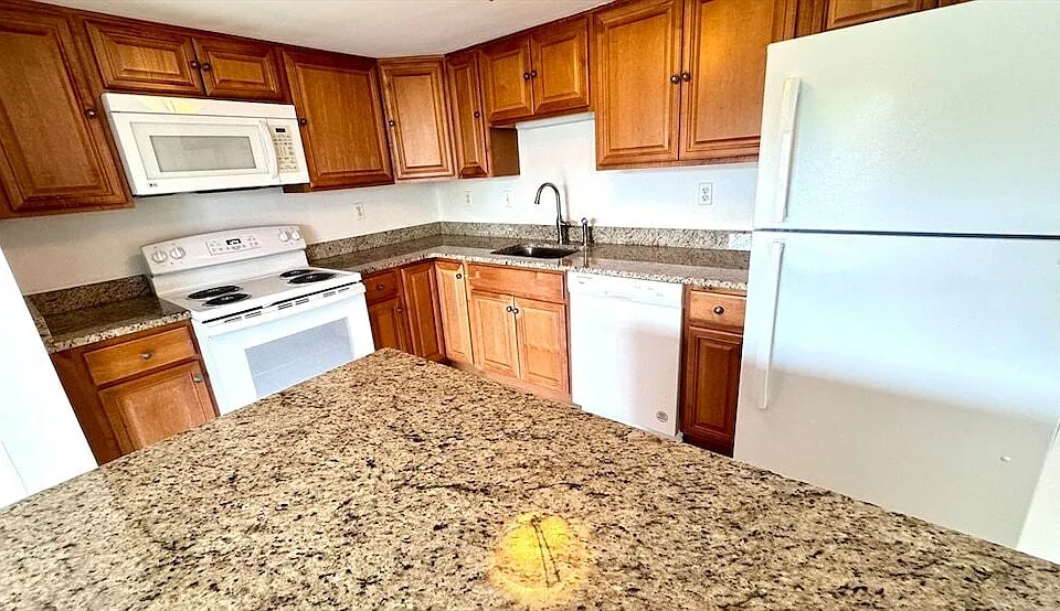 83 Brainerd Rd #404B