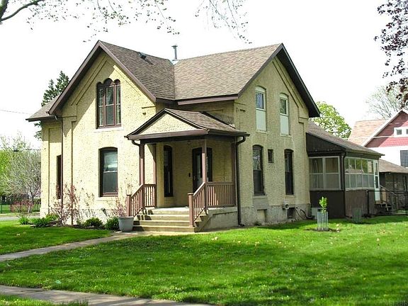 2nd image of 705 Mechanic St