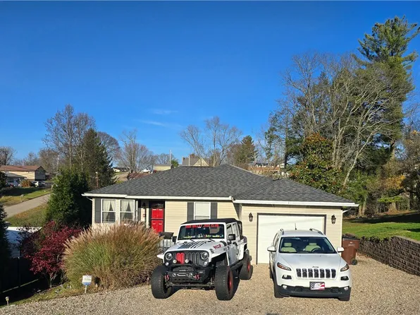 218 Beaver St, Marietta, OH 45750