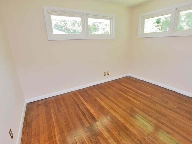 312 Oakdale Rd — Photo 8