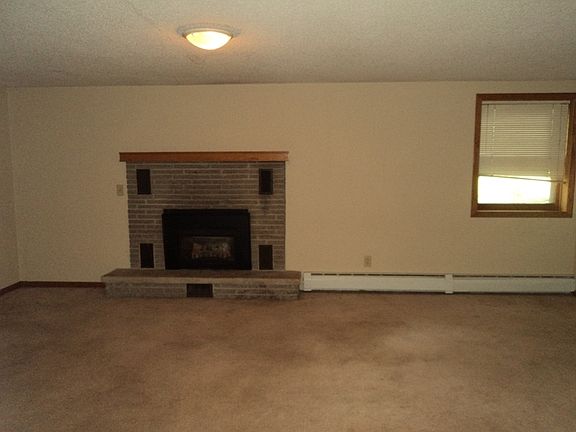 5th image of 23 E Bloomer St #11