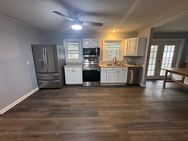 5327 Lee Hwy #A — Photo 2