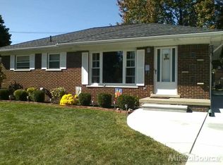 919 Chippewa St, Mount Clemens, MI 48043