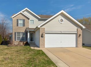 2908 Wye Oak Dr, Belleville, IL 62221