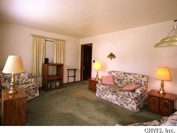 2nd image of 40 Parkwood Dr
