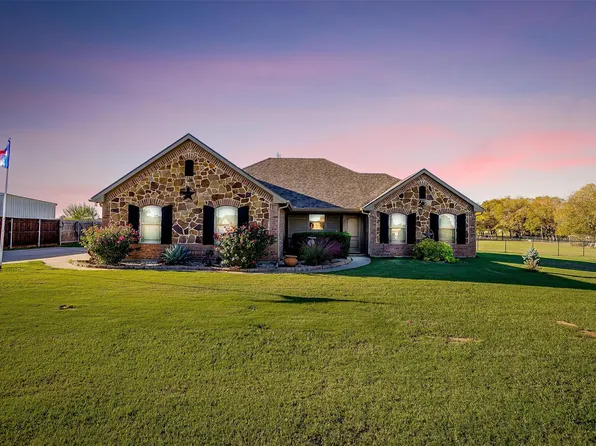 169 Amanda Ln, Springtown, TX 76082