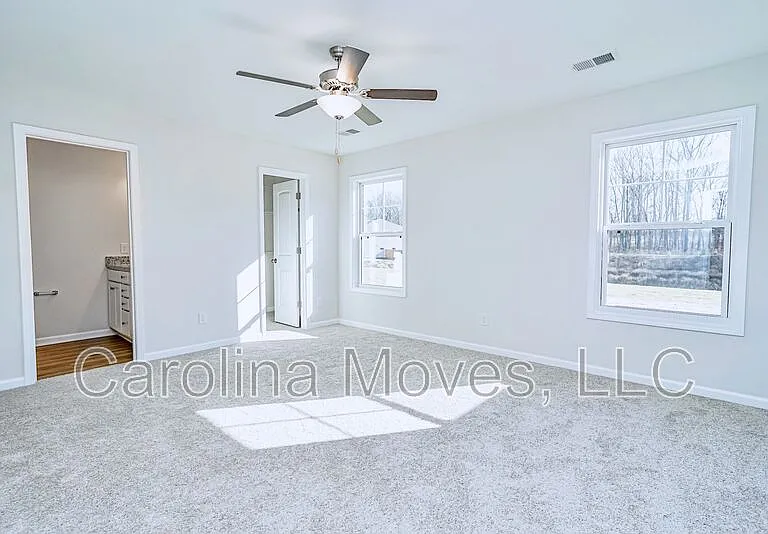 400 Chinchilla Dr — Photo 11