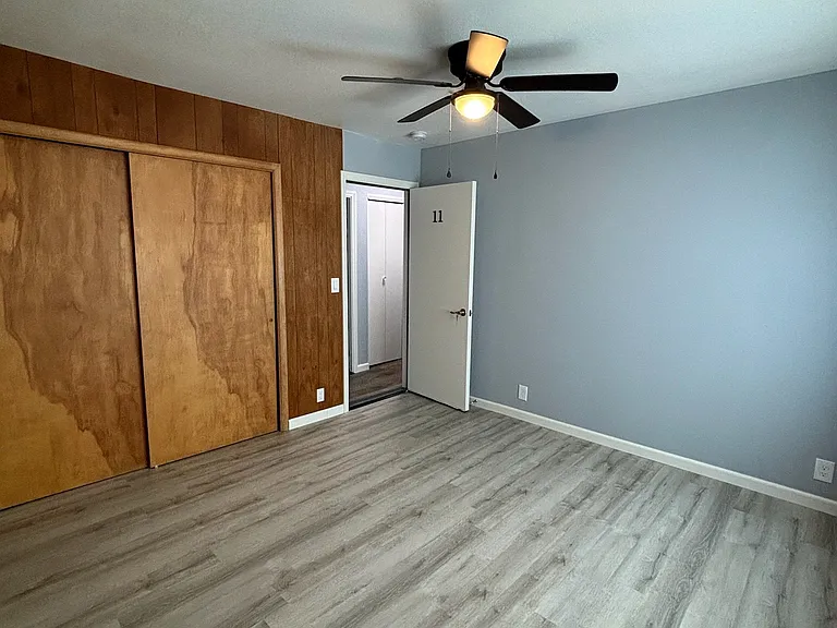 1111 NW 32nd St #11 — Photo 1