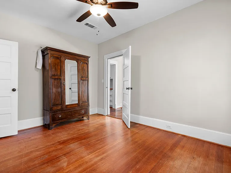 1715 College Ave — Photo 14