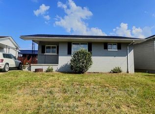 2489 Main St, Hurricane, WV 25526