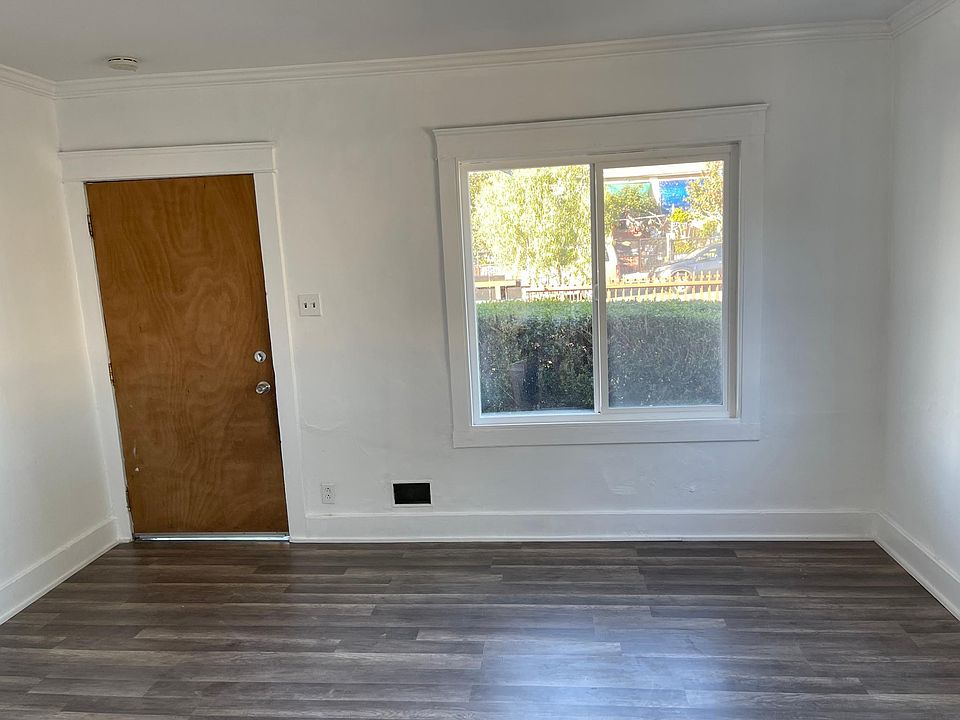 1st image of 1118 W 119th St #1118