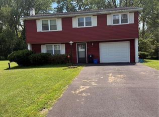 5876 Glendora Rd, Cicero, NY 13039