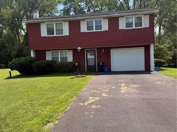 5876 Glendora Rd, Cicero, NY 13039