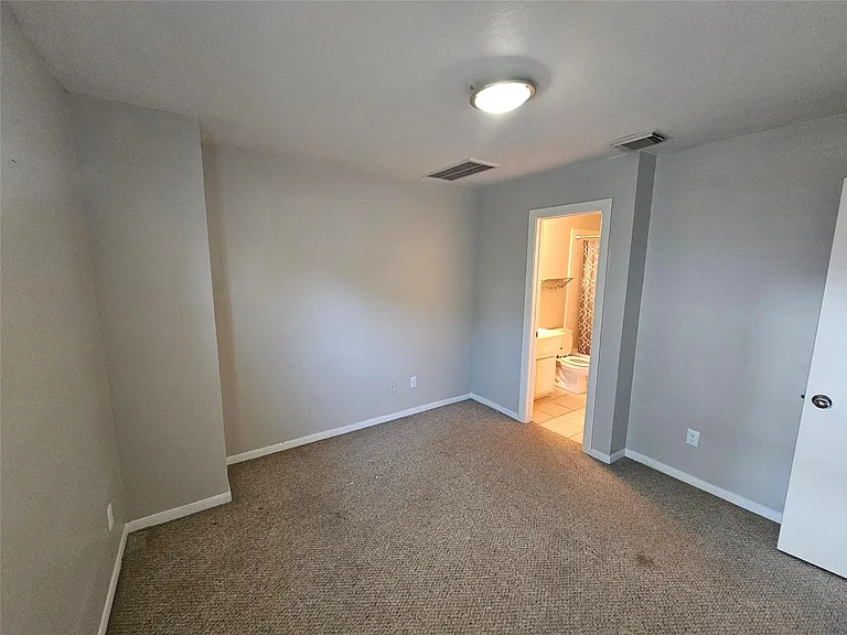 1271 W 17th St — Photo 31